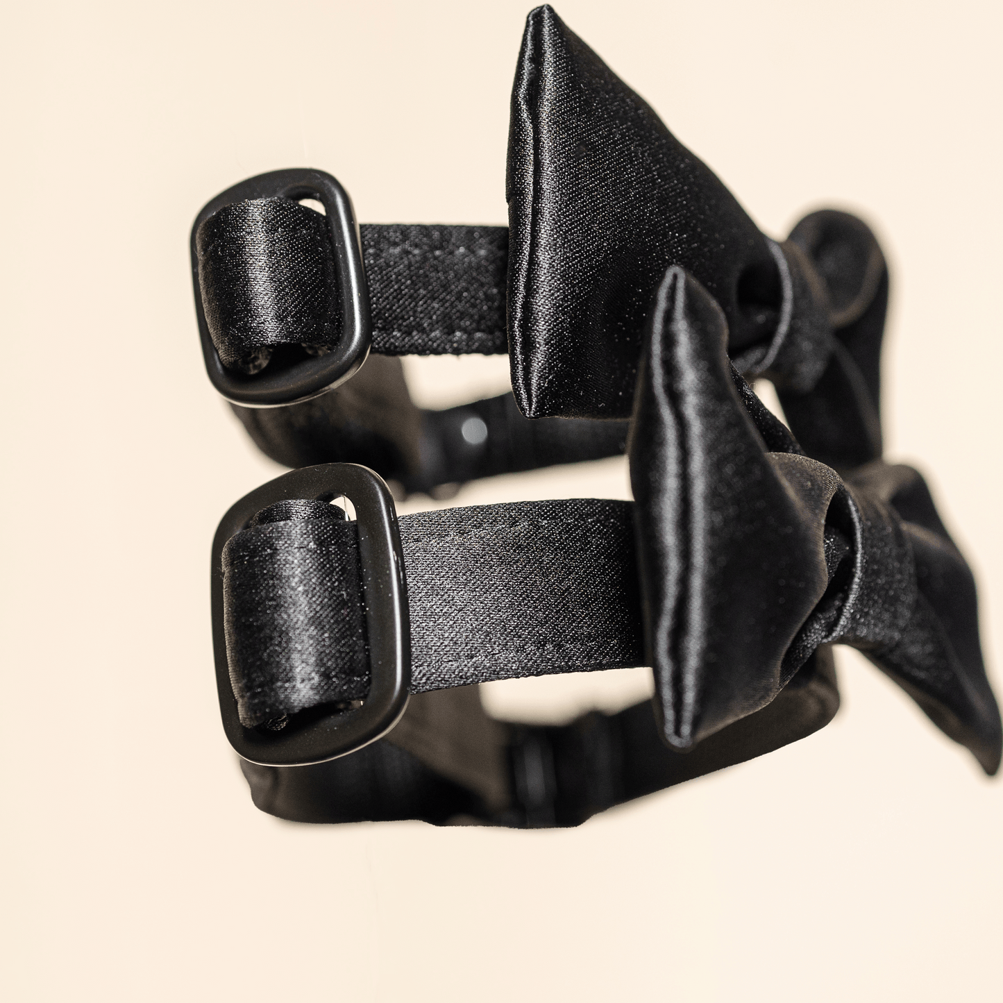 Black collar